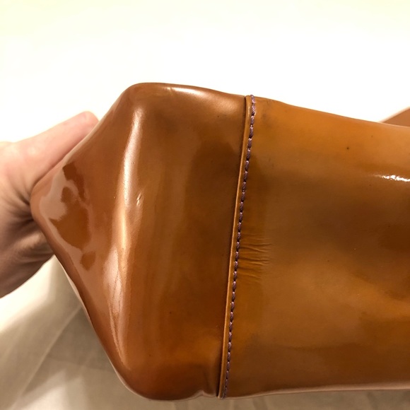 Authentic CHANEL CC Logo Patent Leather Perforated Large tote & Pouch 2Pc Set - Picture 14 of 17